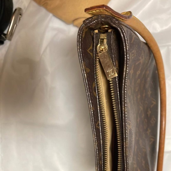 Louis Vuitton Looping MM size - Picture 6 of 6